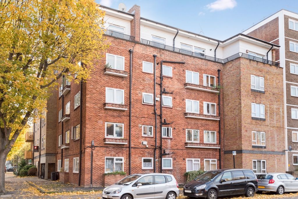 Property photo 2 of 8 External