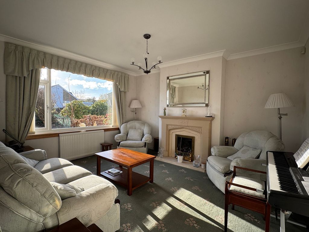 Property photo 2 of 28 Living Room