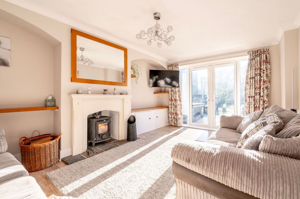 Property photo 3 of 21