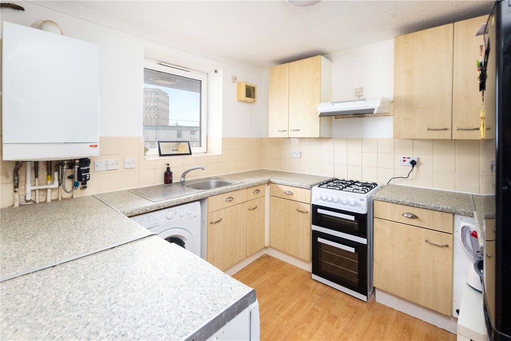 Property photo 3 of 4 Kitchen