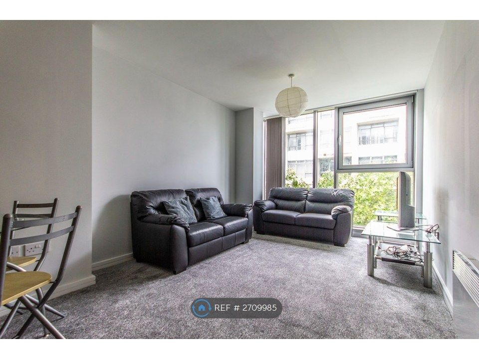 Property photo 2 of 35