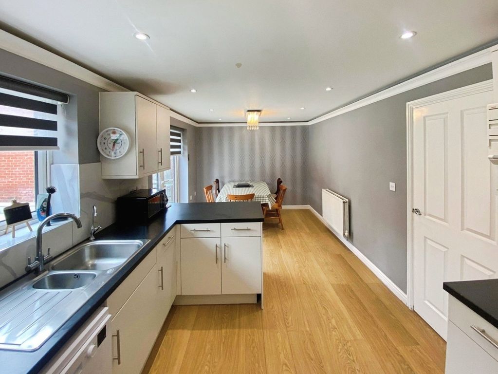 Property photo 3 of 13 Pbox-Img.Jpg