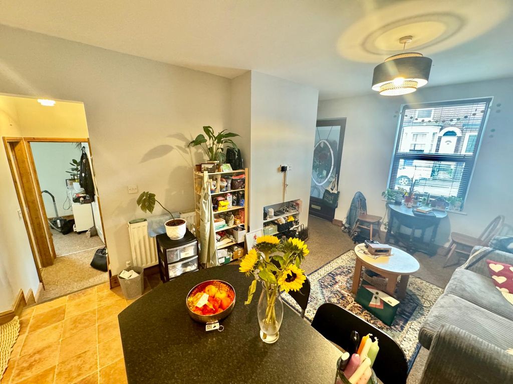 Property photo 3 of 8 Image