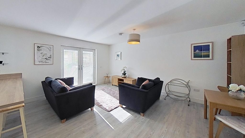 Property photo 2 of 21 Photo 2