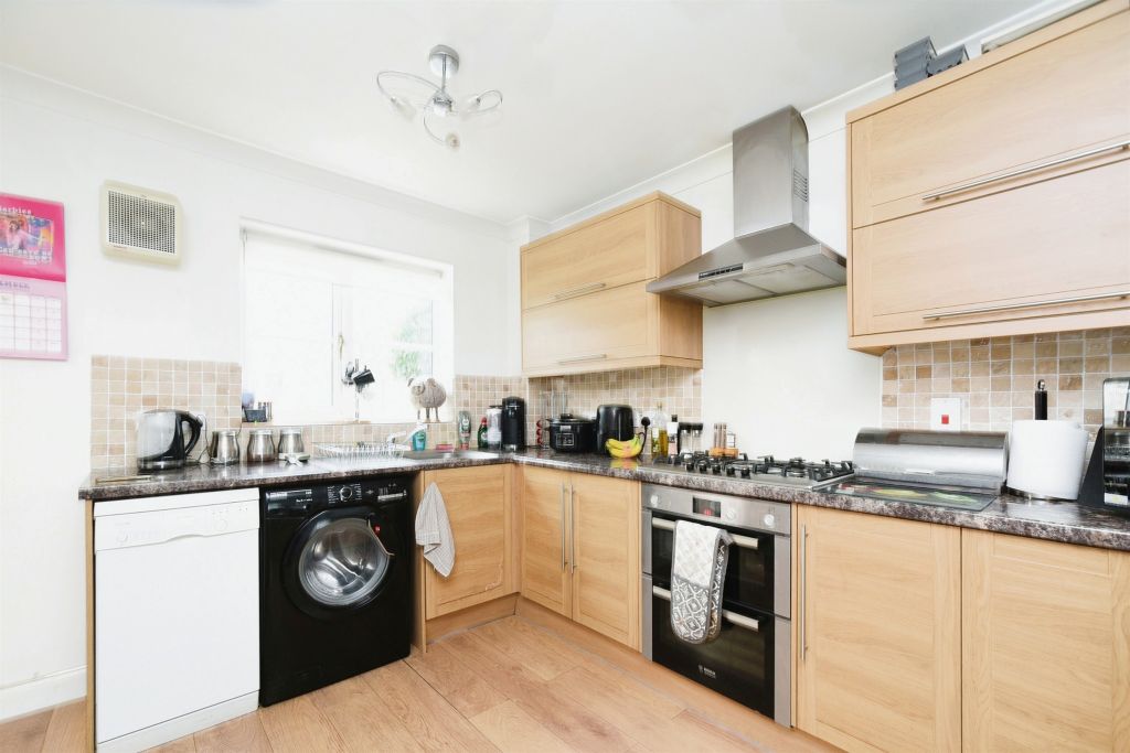 Property photo 3 of 18