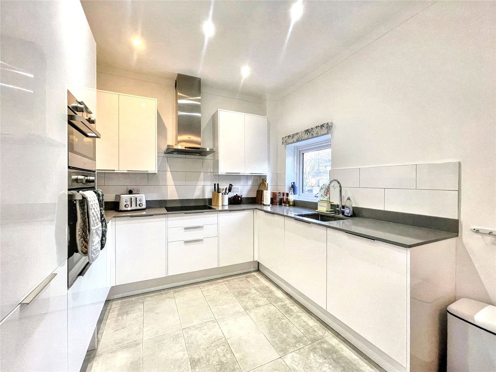 Property photo 3 of 17 Picture No. 08