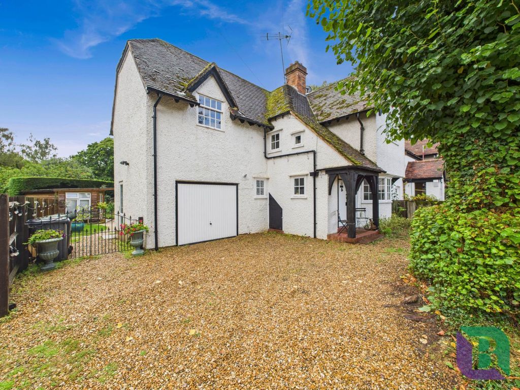 Property photo 1 of 32