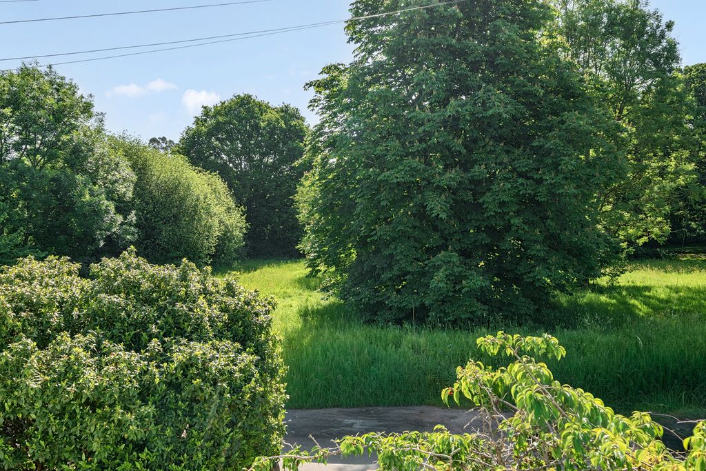 Property photo 3 of 15 Property Image