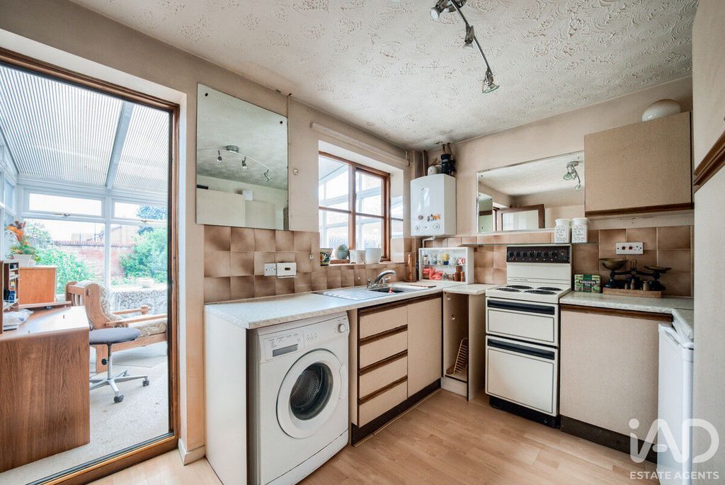 Property photo 2 of 15