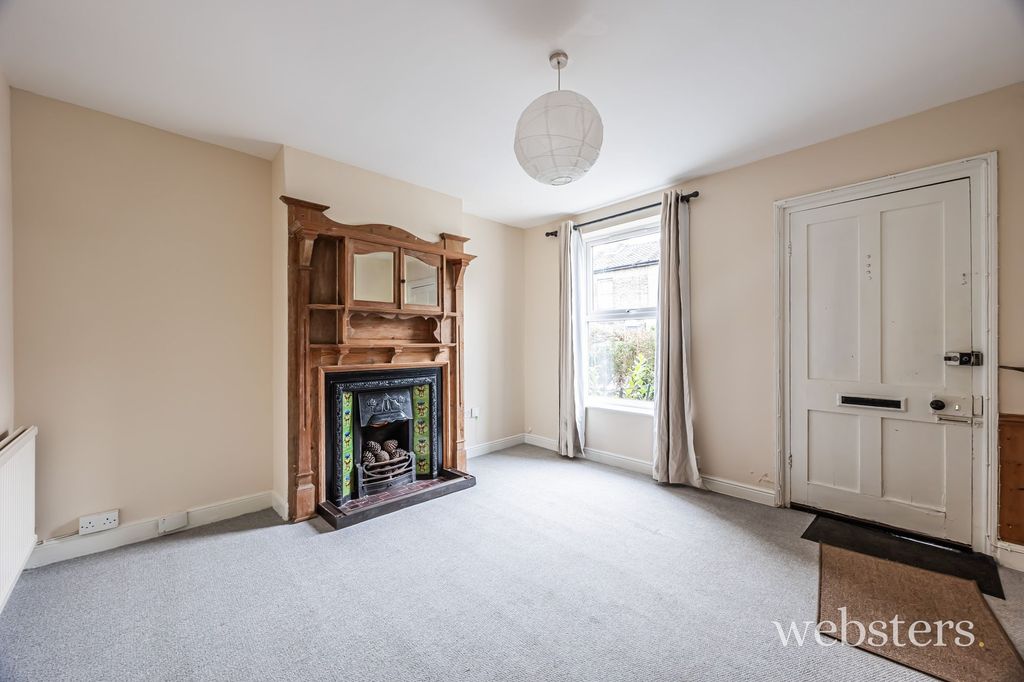 Property photo 2 of 12