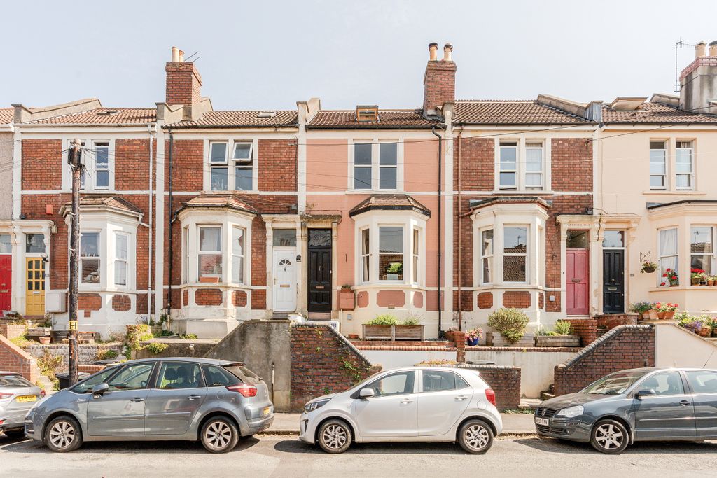 Property photo 2 of 32 Photo 2