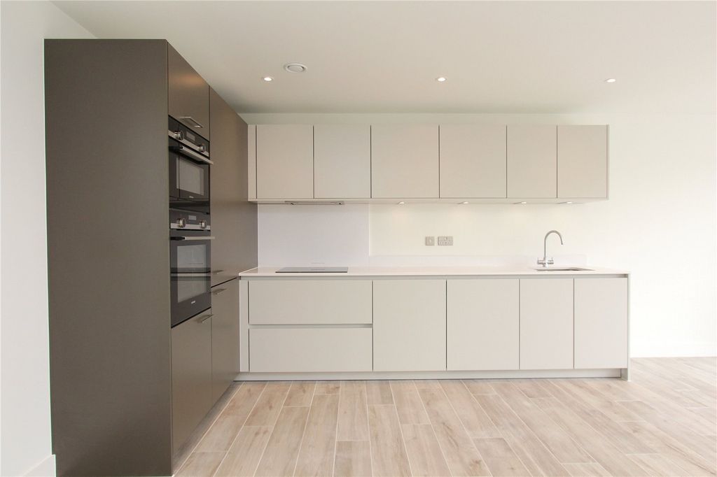 Property photo 2 of 16 Picture No. 29