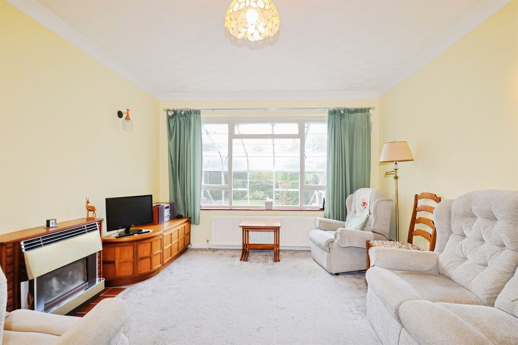 Property photo 3 of 16
