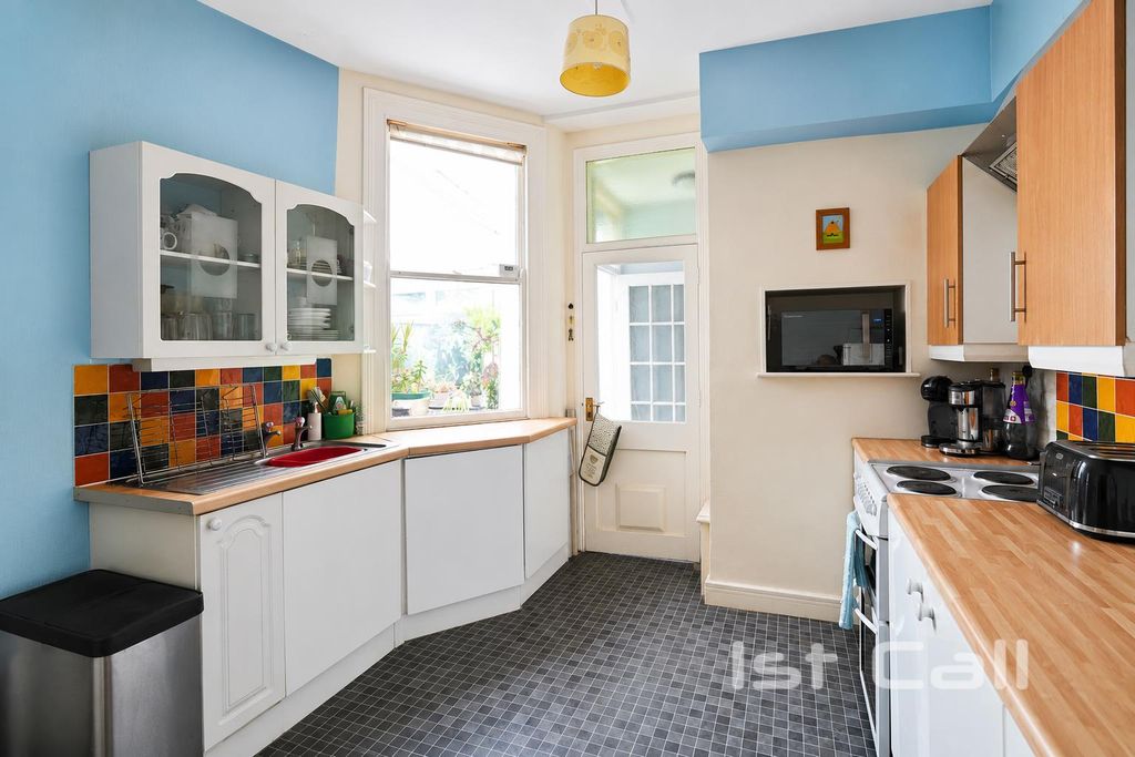 Property photo 3 of 19 Kitchen/ Breakfast Room