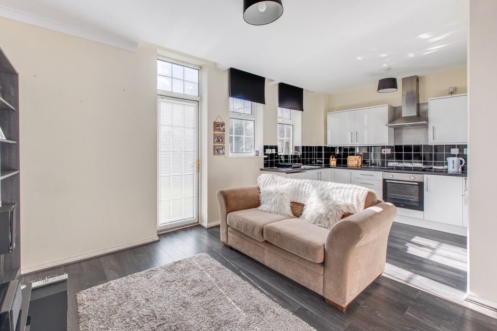 Property photo 3 of 10 Picture No. 07