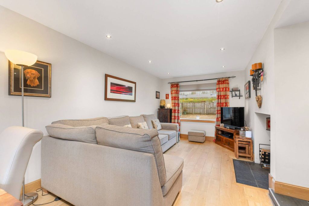 Property photo 3 of 30