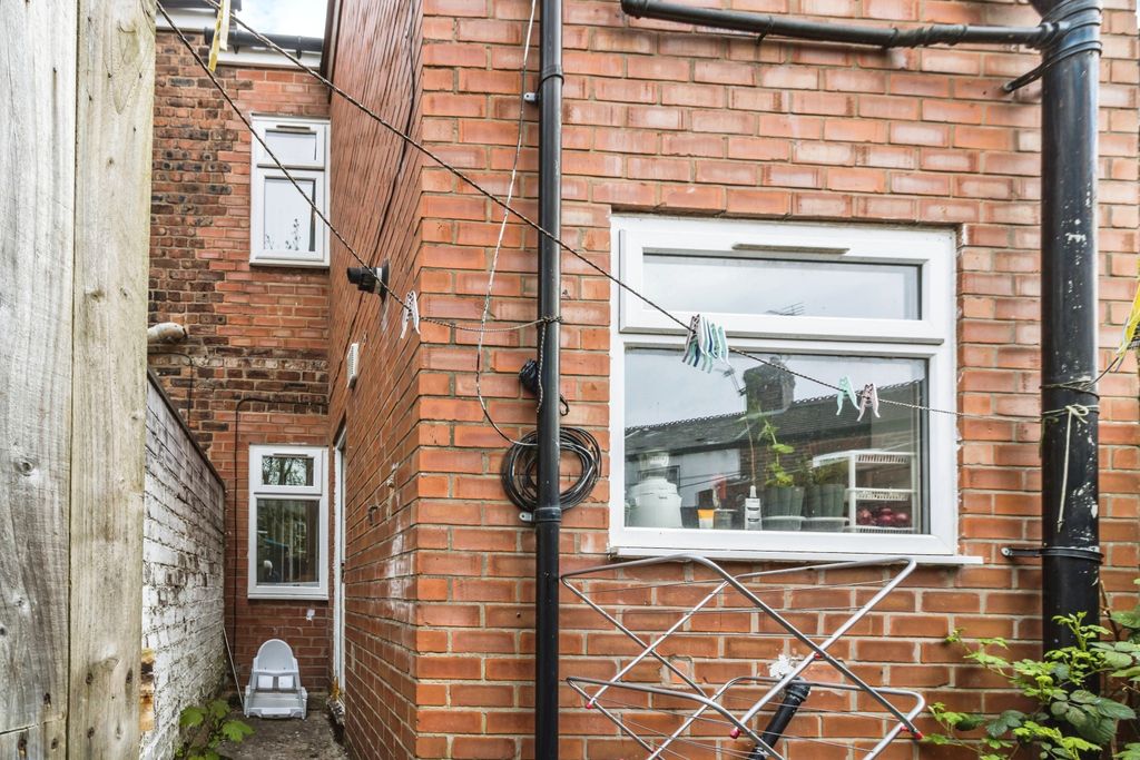 Property photo 2 of 3