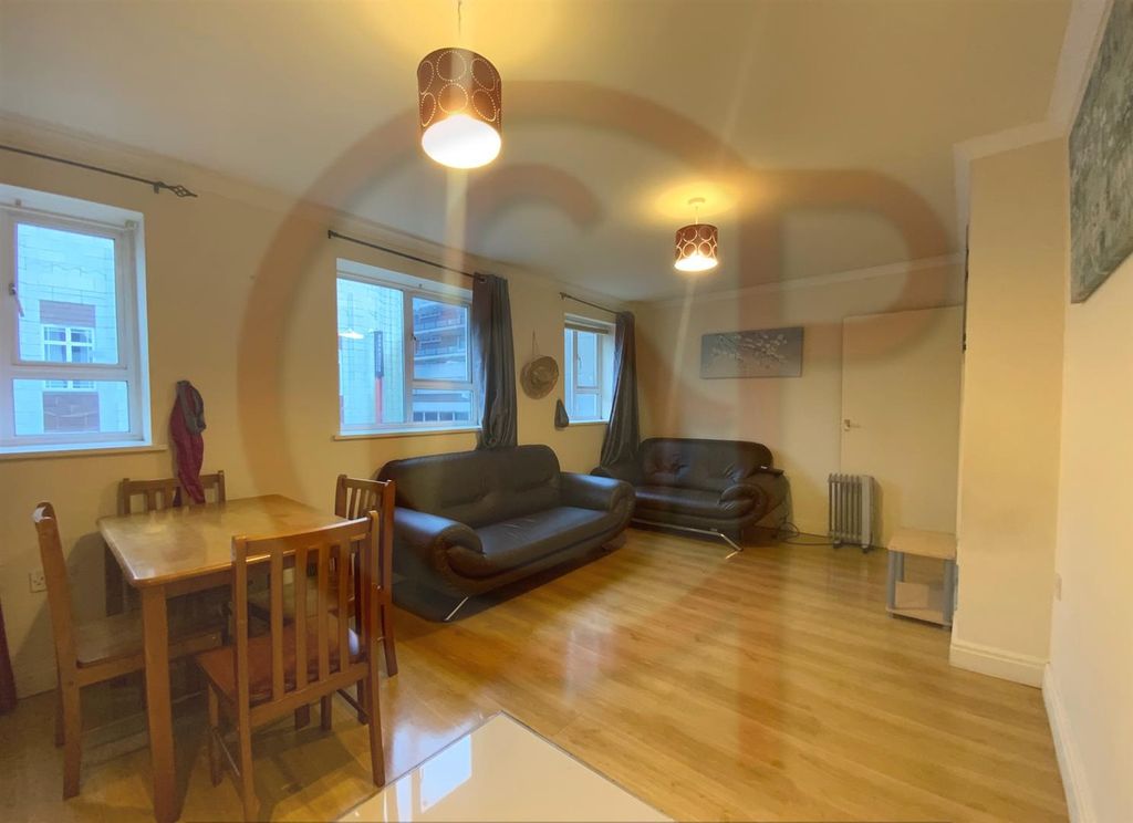 Property photo 1 of 7 Reception.Jpg