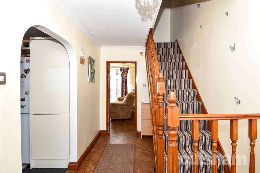 Property photo 2 of 21 Picture No. 22