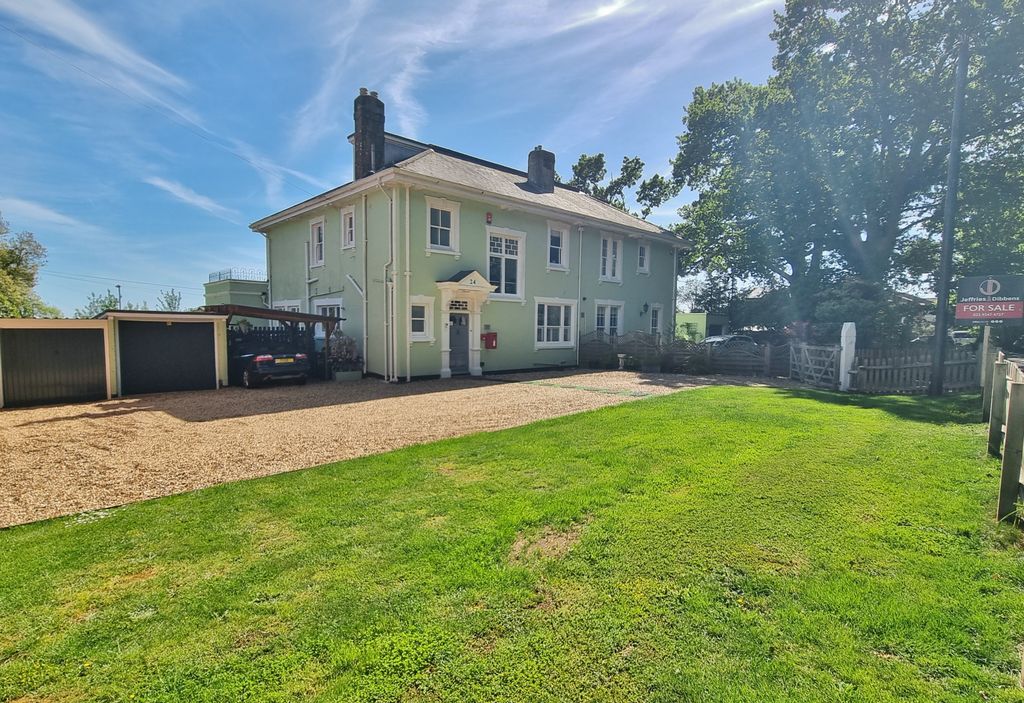 Property photo 1 of 34