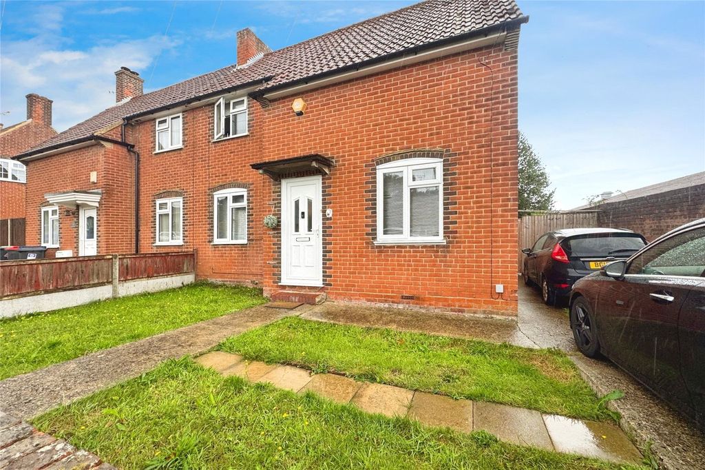 Property photo 1 of 10 Front