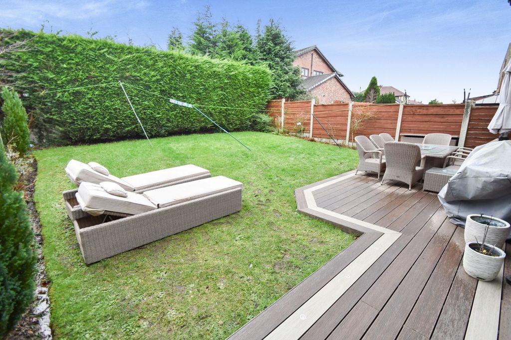 Property photo 1 of 34