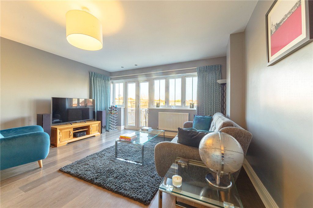 Property photo 2 of 25 Picture No. 19