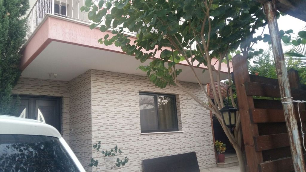 Property photo 2 of 10