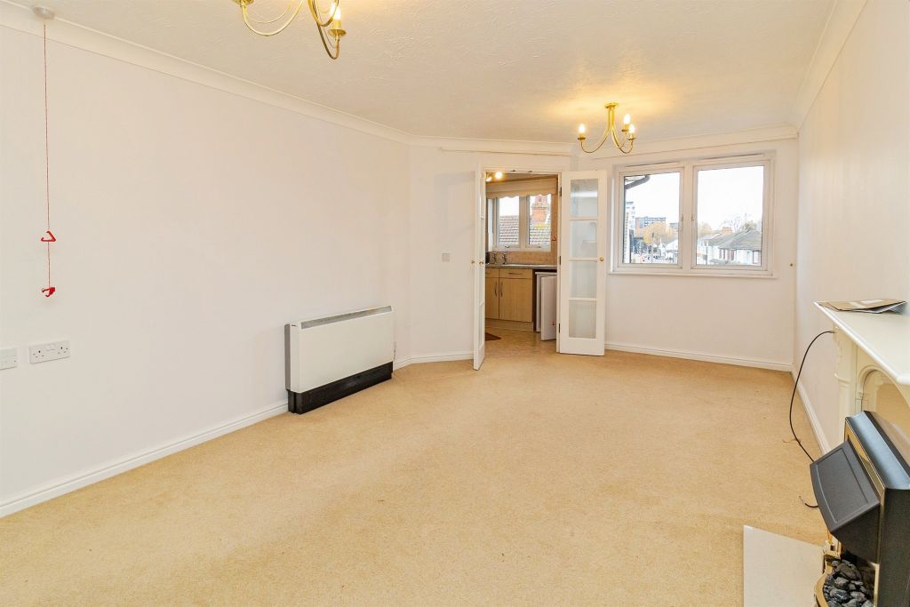 Property photo 3 of 17