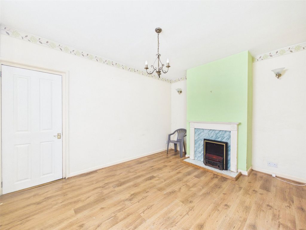 Property photo 3 of 10 Picture No. 16