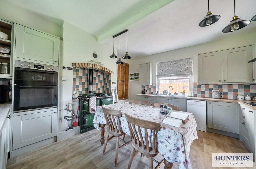 Property photo 3 of 24 B0Bb24A3-7551-44A0-B2Ad-Af277c21A449.Jpg