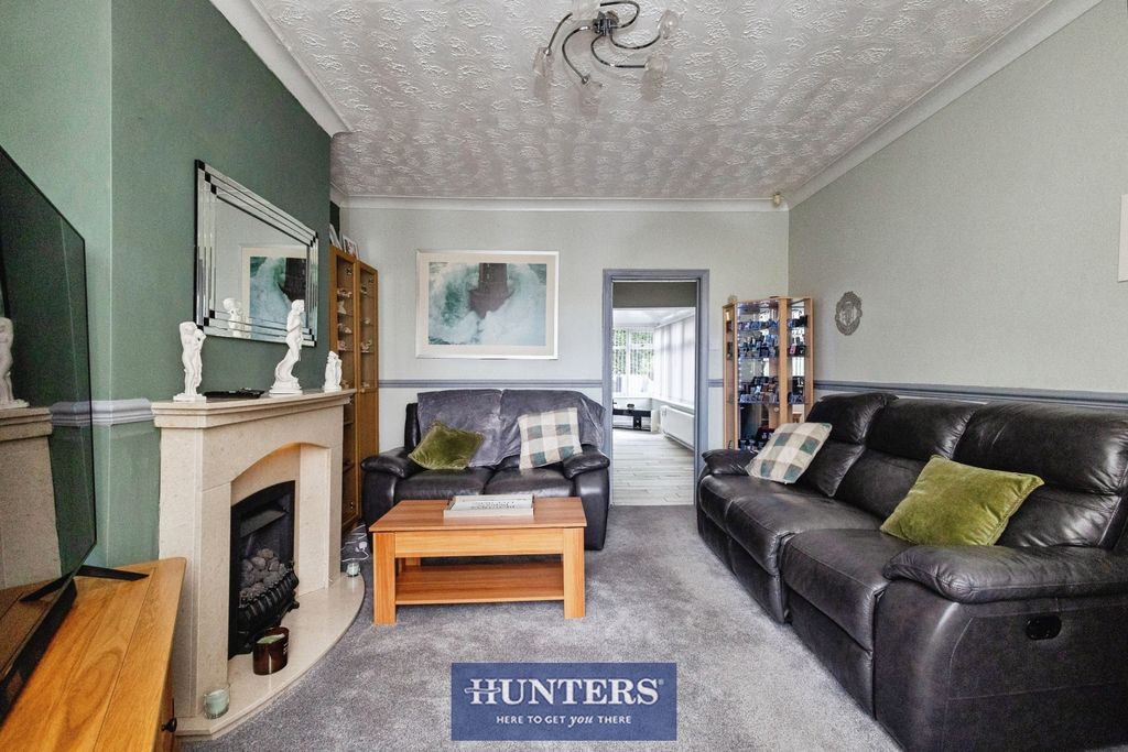 Property photo 2 of 27 Pbox-Img.Jpg