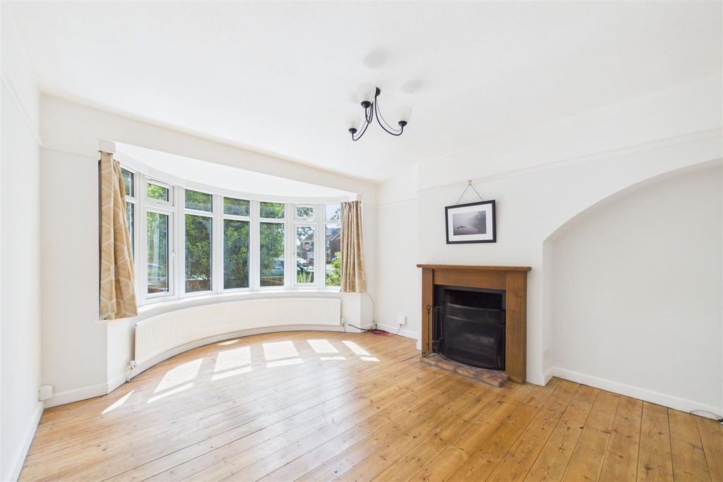 Property photo 3 of 28 Cam01894G0-Pr0304-Still002.Jpg