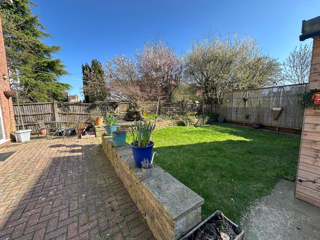 Property photo 2 of 19