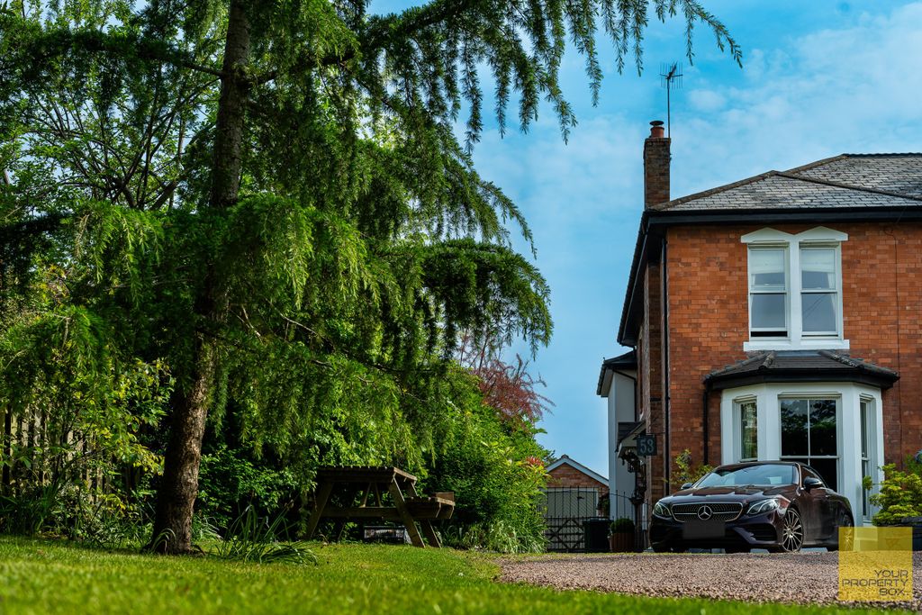 Property photo 3 of 30 53 Battenhall0007 Plate.Jpg