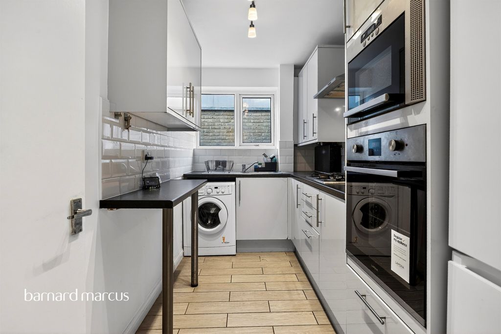 Property photo 3 of 19