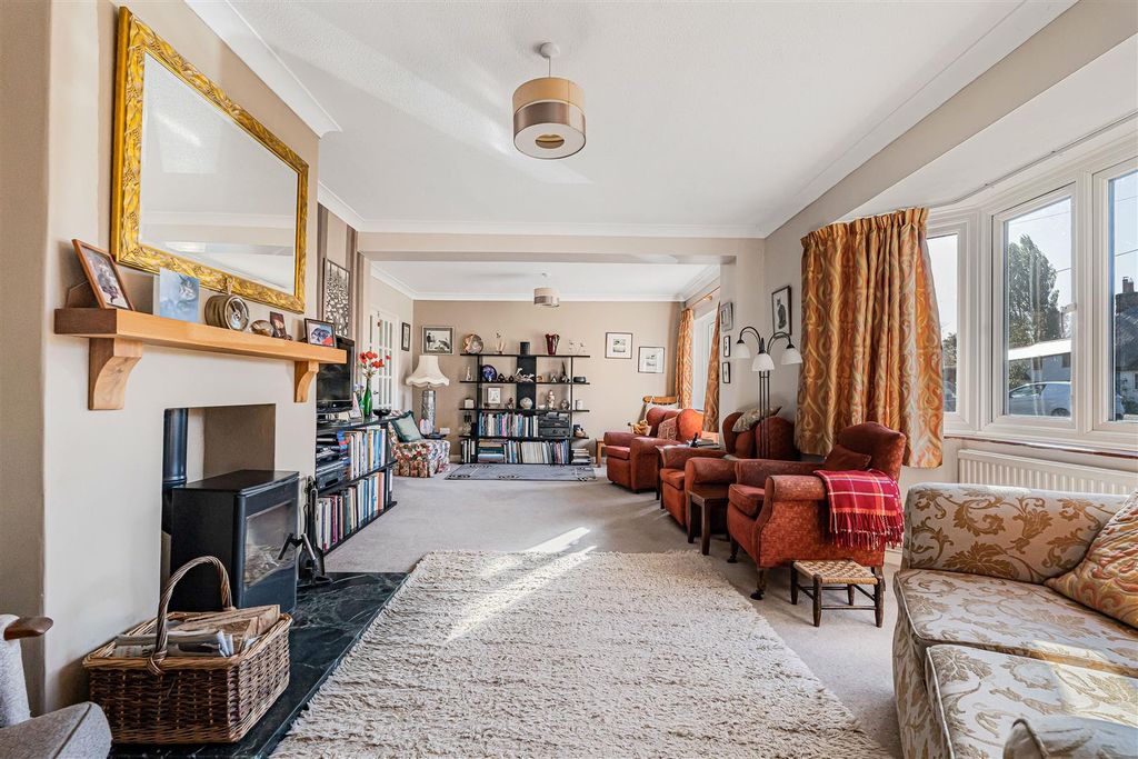 Property photo 2 of 25 12_66396.Jpg