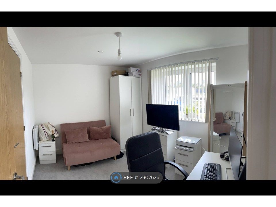 Property photo 3 of 6