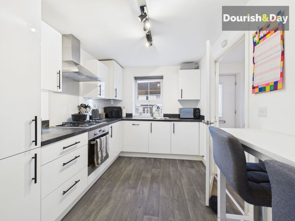 Property photo 3 of 22