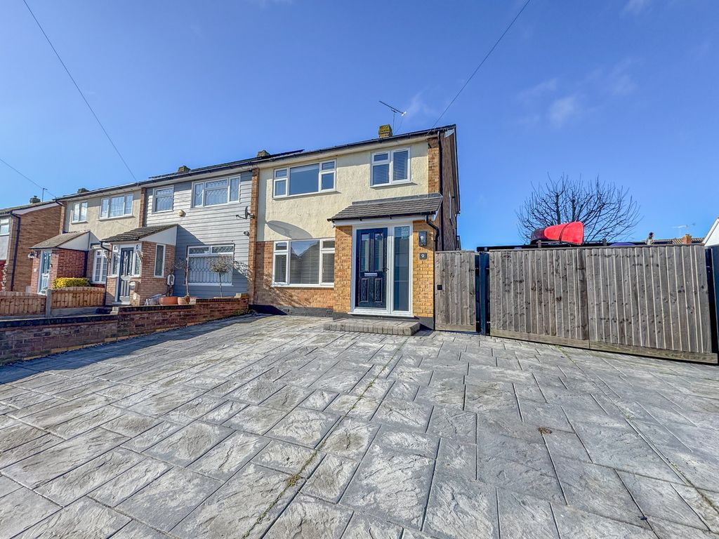 Property photo 1 of 28