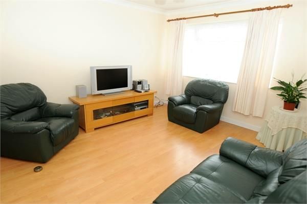 Property photo 3 of 8 3