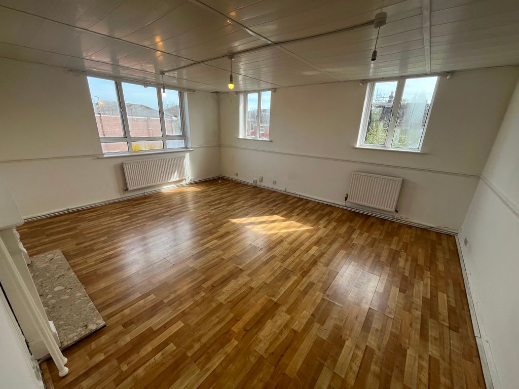 Property photo 1 of 4
