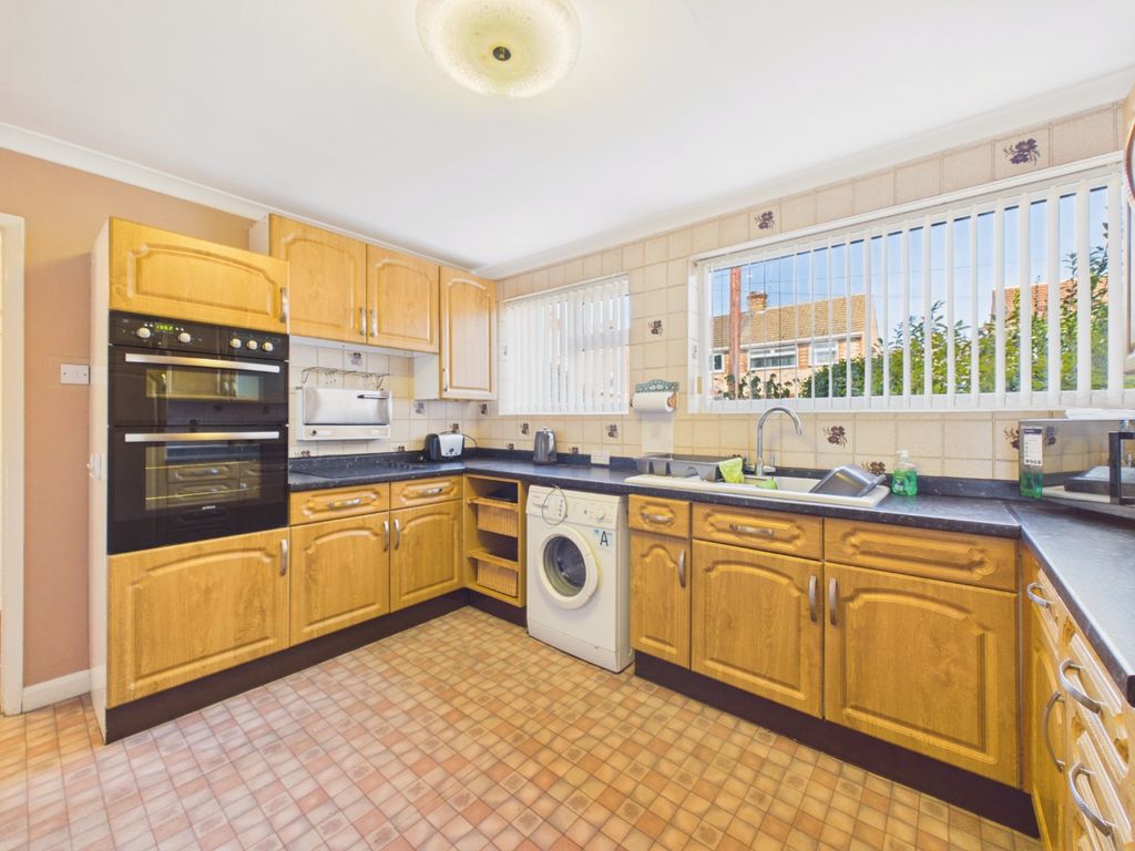 Property photo 2 of 18 5301264