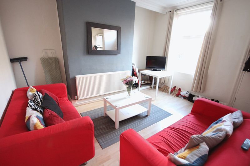 Property photo 3 of 9 6-Beechwood-Avenue-(5).Jpg