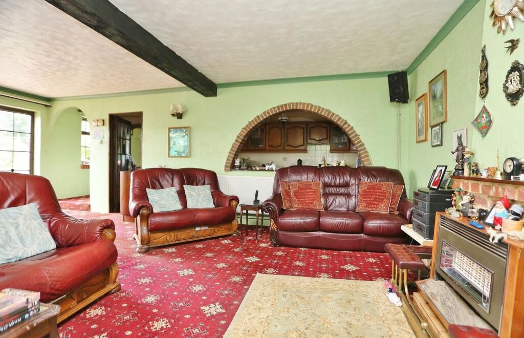 Property photo 2 of 12