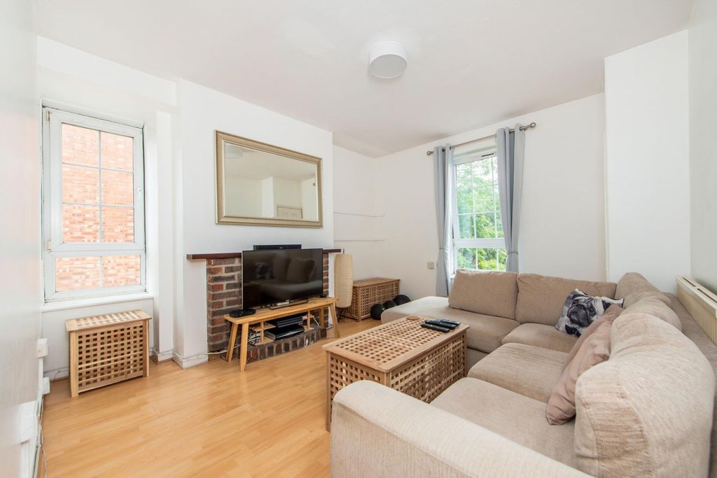 Property photo 1 of 10 Picture No. 17