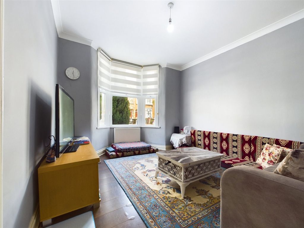 Property photo 2 of 16 Picture No. 08