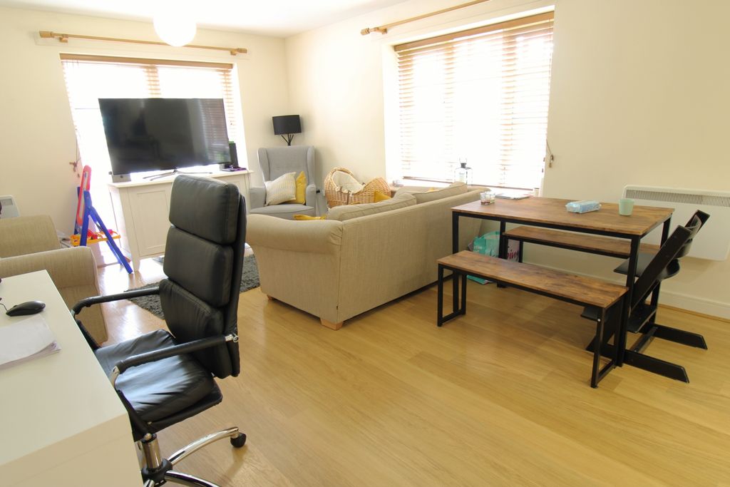 Property photo 3 of 9 Img_6910