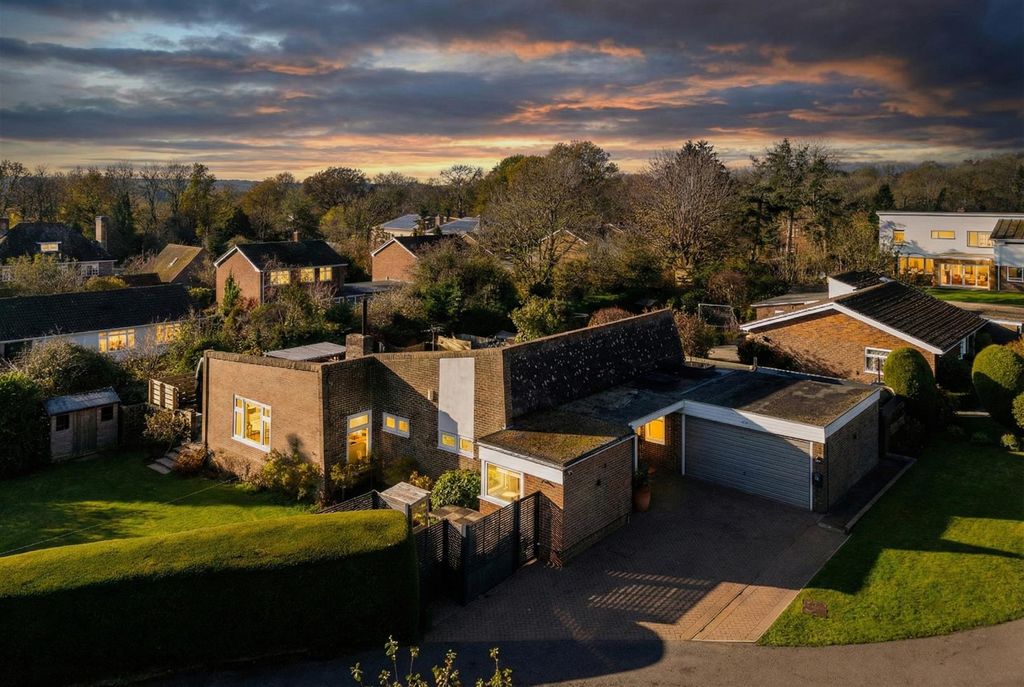 Property photo 1 of 25