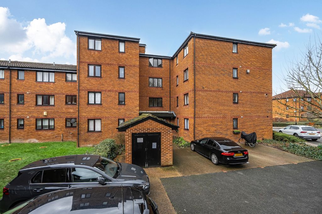 Property photo 1 of 6 4852470